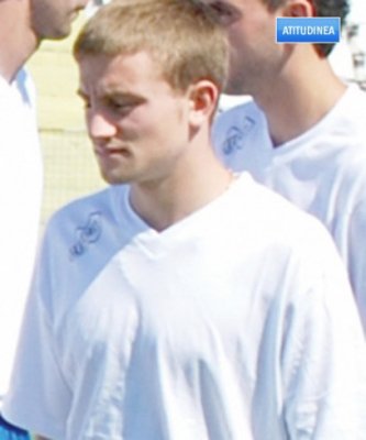 Un fotbalist din Liga a III-a, cu tatăl deputat, bunicul primar şi unchiul preşedinte al CJ Olt, numit consilier la Ministerul Agriculturii